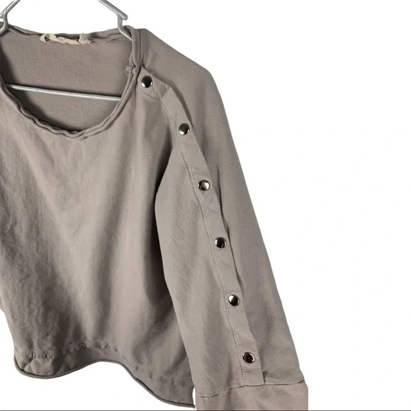 Soft Surroundings Snap Button Raw Hem Long Sleeve Sweatshirt | Gray | Women’s M - Picture 2 of 8